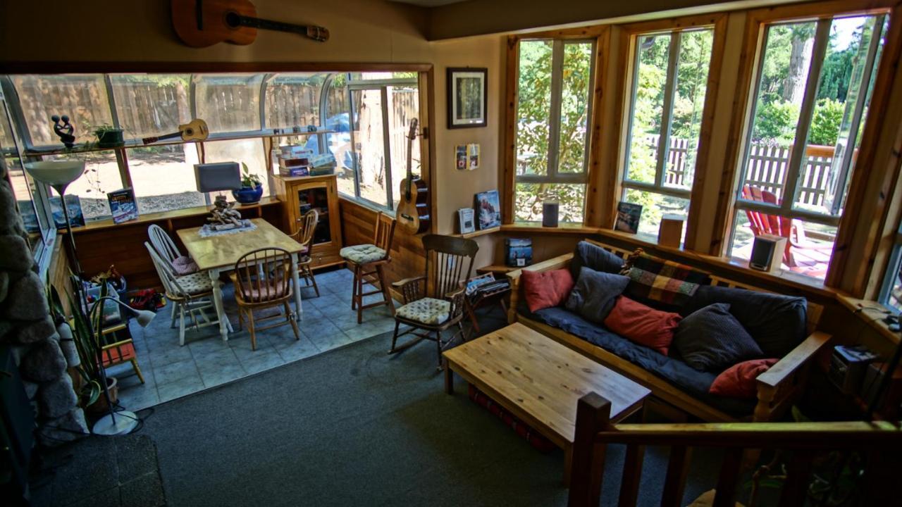 Up The Creek Backpacker'S Lodge Roberts Creek Εξωτερικό φωτογραφία