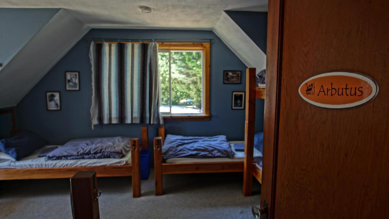 Up The Creek Backpacker'S Lodge Roberts Creek Εξωτερικό φωτογραφία