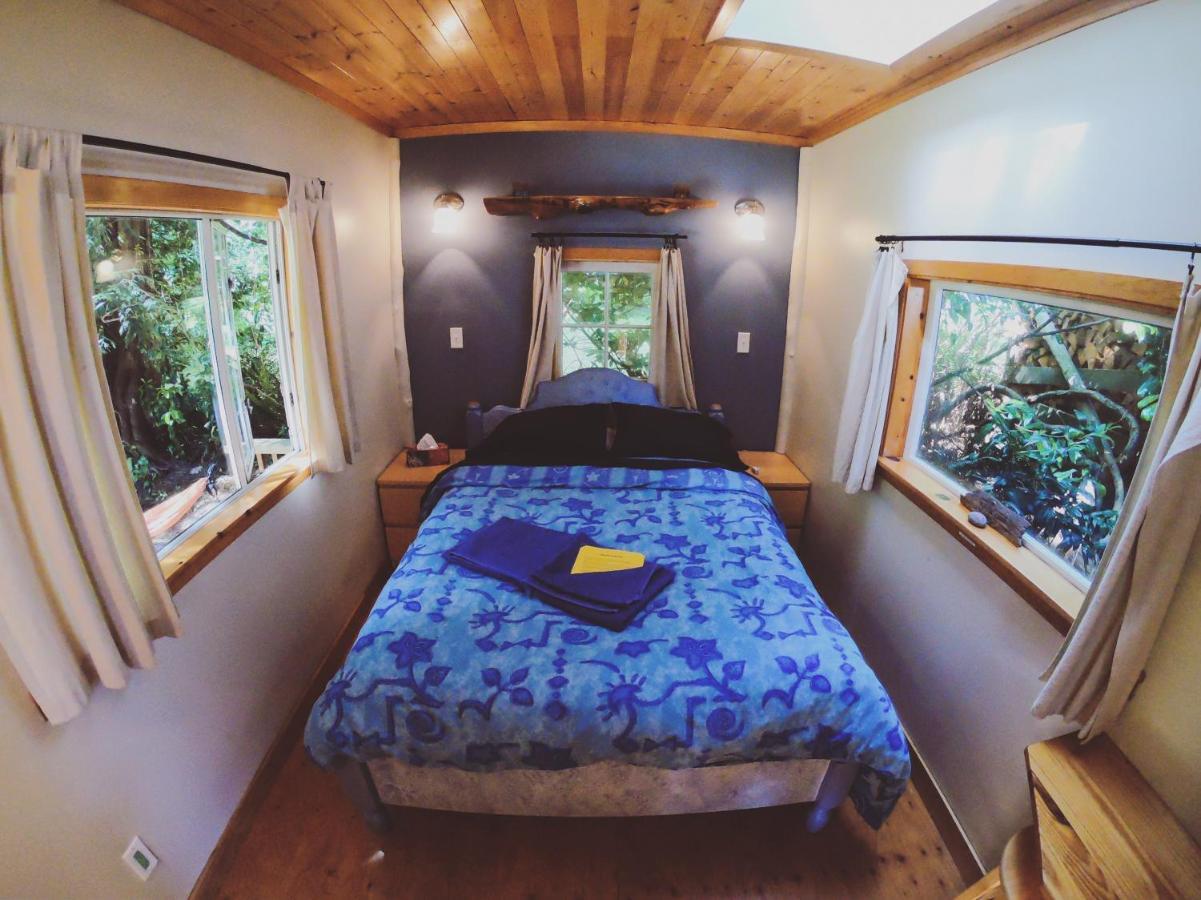 Up The Creek Backpacker'S Lodge Roberts Creek Εξωτερικό φωτογραφία