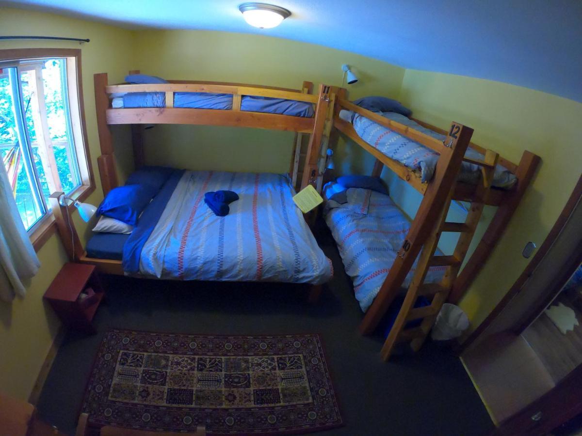 Up The Creek Backpacker'S Lodge Roberts Creek Εξωτερικό φωτογραφία